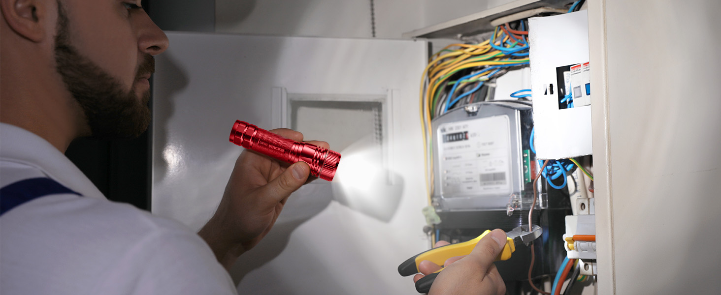 Ліхтарик LED BUCASA, 2000 люмен, 3 режими, збільшується, водонепроникний, для кемпінгу та активного відпочинку (червоний)