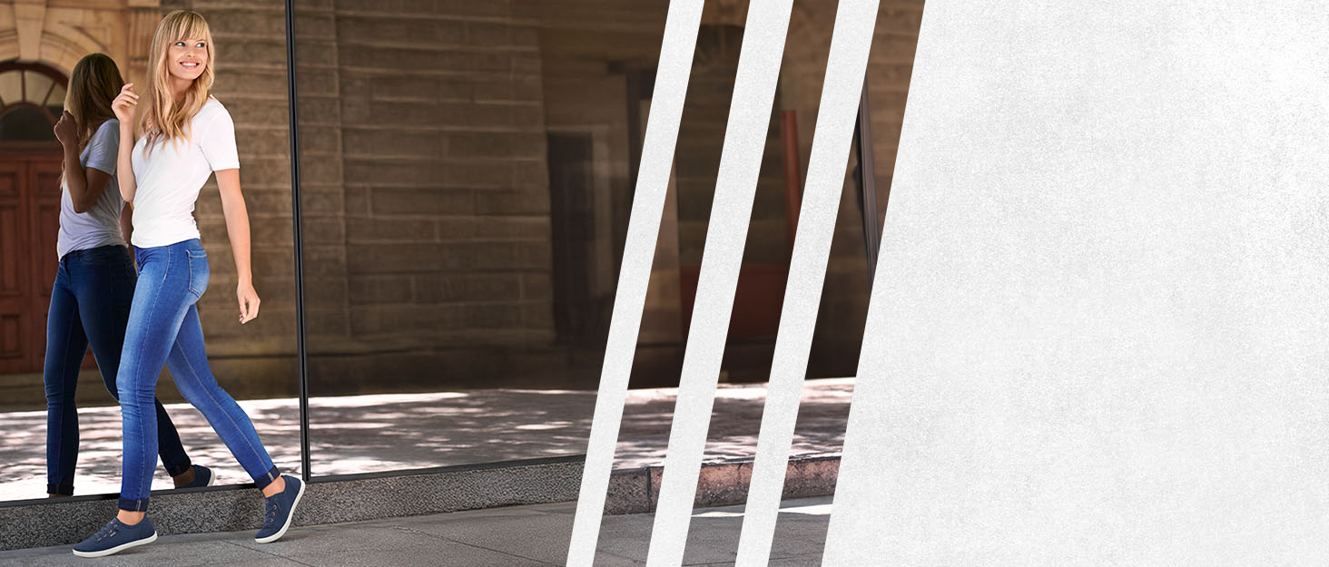 Кросівки Skechers Go Run Consistent 2.0 Volt для жінок, 39 EU, білі зі срібляними вставками, шкіряні