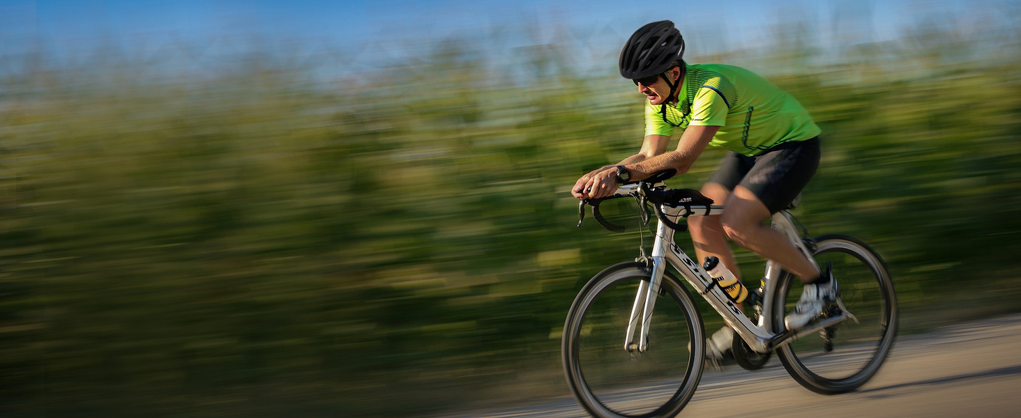 Шолом MTB розширюваний легкий з магнітним козирком для дорослих чорний