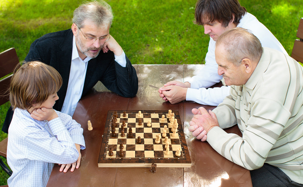 Шаховий набір з дерева 3 в 1: шахи, шашки, настільна гра. Преміум якість, складаний, для дітей та дорослих. Розмір 34 см.