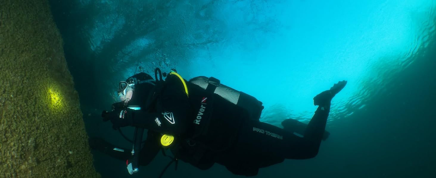 Ліхтар підводний ORCATORCH D710, 3000 люмен, IP68, 150м, з індикатором заряду