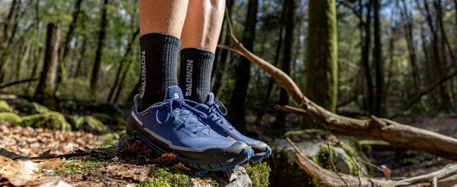 Жіночі трейлові кросівки Salomon Alphacross 5 Gore-Tex, чорно-білі, 38 2/3 EU, надійне зчеплення, водонепроникність