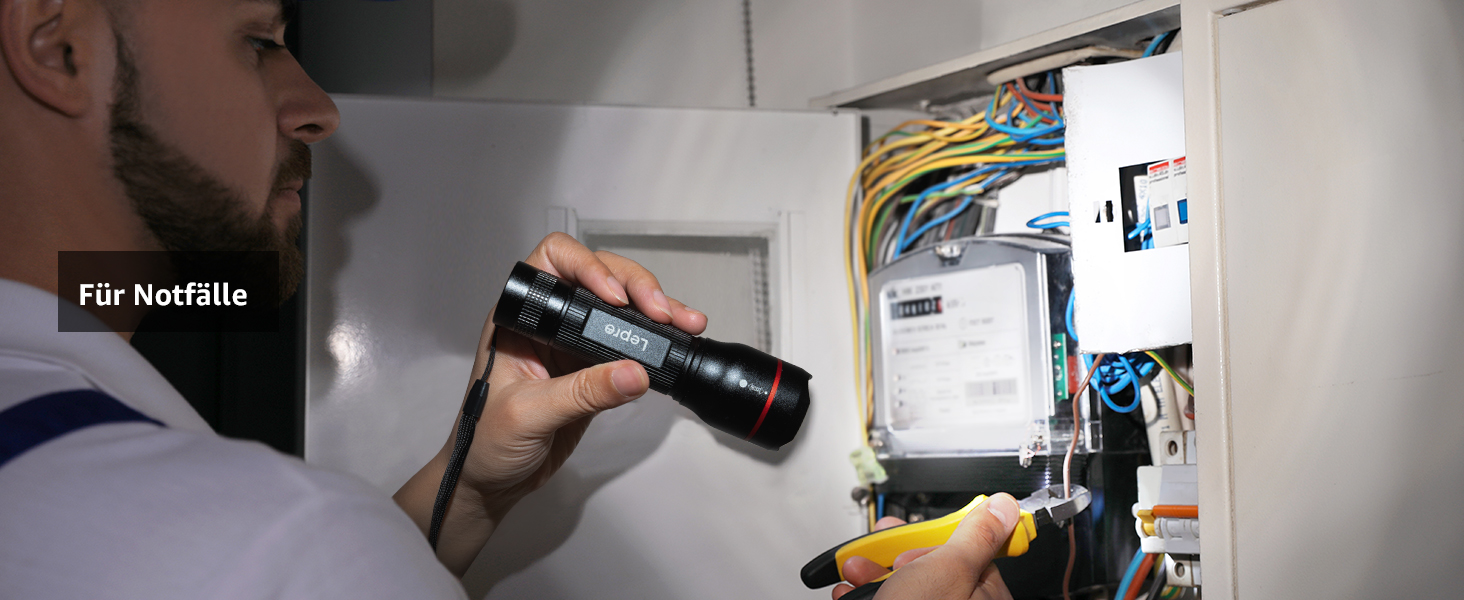 LED ліхтар Lepro LE000 - надзвичайно яскравий, 5 режимів, водонепроникний, для кемпінгу, туризму, риболовлі, подарунок