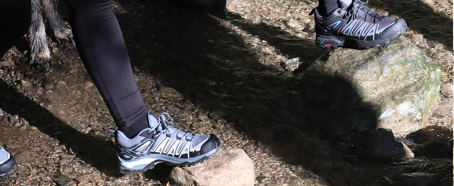 Жіноче трекінгове взуття Salomon X Ultra Pioneer Mid Gore-Tex, 39 1/3 EU, Ebony/Stormy Weather/Wine Tasting