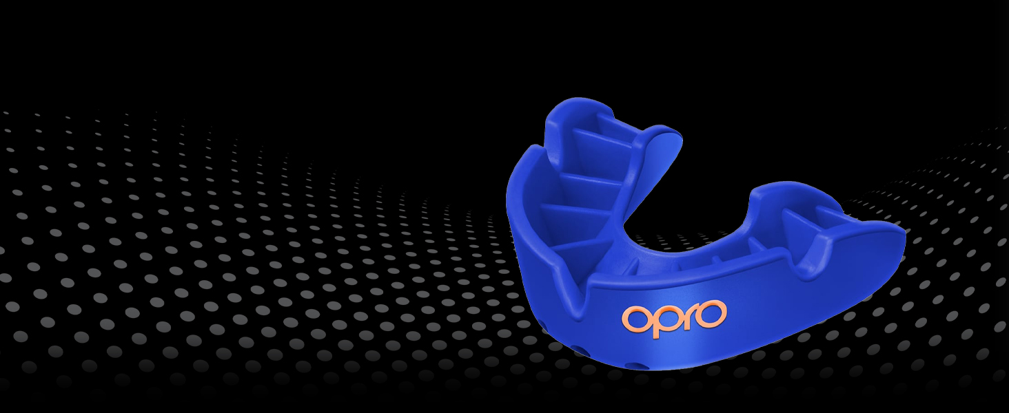 Захист для зубів OPRO Bronze - для боксу, єдиноборств, MMA, дітей та дорослих. Самоадаптується для хокею, кікбоксингу, регбі. Гарантія від дантиста. Колір: чорний.