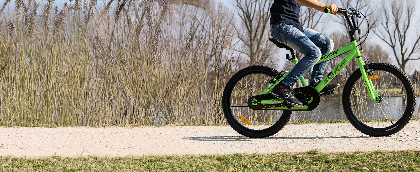 Дитяче велосипед Actionbikes Zombie 20 дюймів: V-Brake гальма, захист від бруду, для дітей 2-9 років