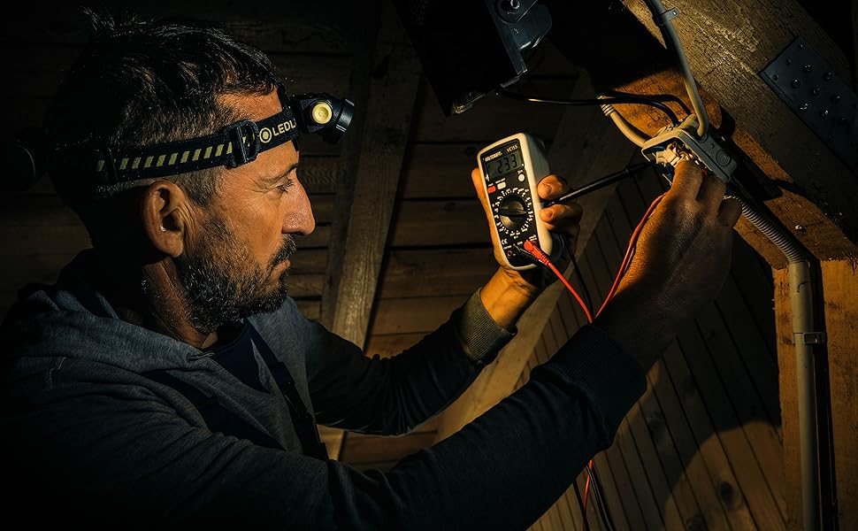 Ліхтар налобний LED Ledlenser H5R Work, 350 люмен, водонепроникний IP67, регульований, поворотний, з плавним регулюванням яскравості, 2xAA батарейки, дальність освітлення 160м, з батарейками