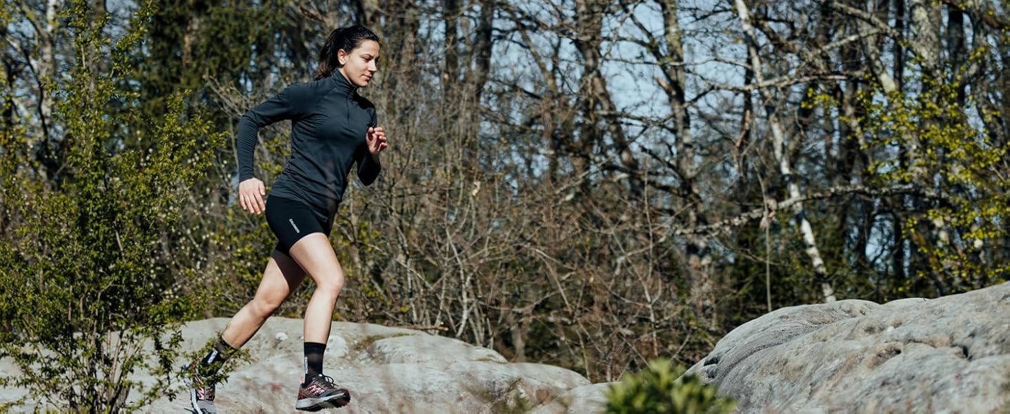 Жіночі трейлраннінг та похідні черевики Salomon Wander Gore-Tex, чорно-сливовий, розмір 38 2/3 EU