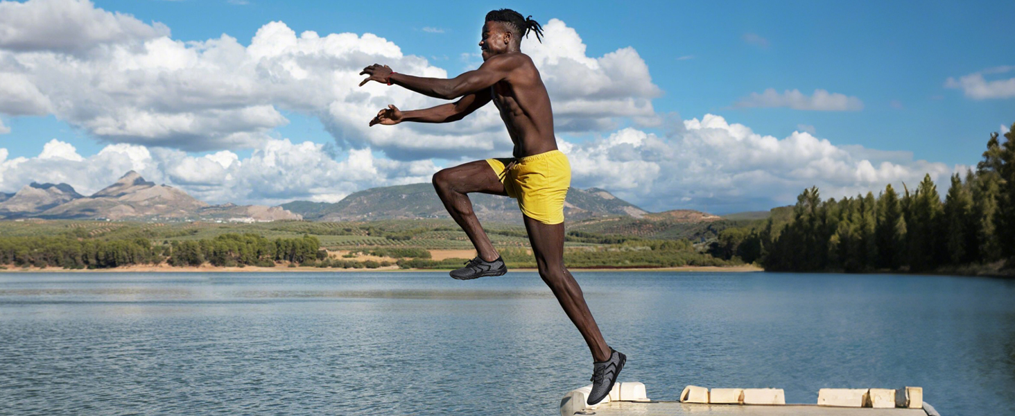 Чоловічі та жіночі аквашузи для плавання та відпочинку на пляжі. Швидковисихаючі аквашузи для води, піску, серфінгу. Розмір 39 EU, чорний/сірий колір.