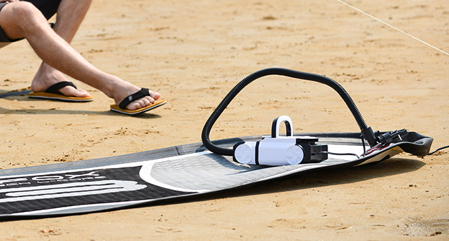 Насос для SUP-дошки GICLE 22PSI, електричний, портативний, для надувних SUP, човнів, водних видів спорту, білий/чорний