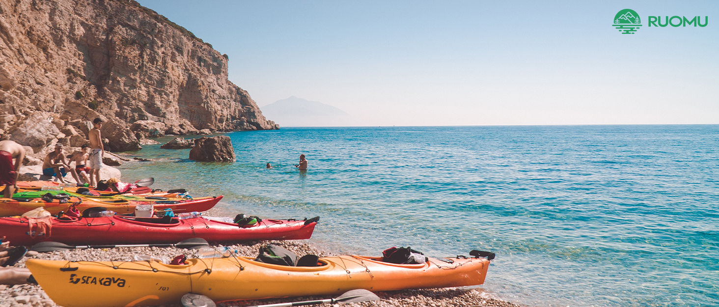 Чоловічі та жіночі аквашузи для плавання та відпочинку на пляжі. Легкі, швидковисихаючі, з антиковзким покриттям. Розмір 41 EU, чорний колір