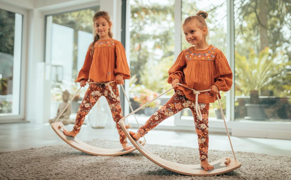 Дитяча балансувальна дошка Kids Woody Star 80x30 см з мотузкою, фетром та антиковзним покриттям, дерев'яна іграшка Монтессорі для дітей від 3 років