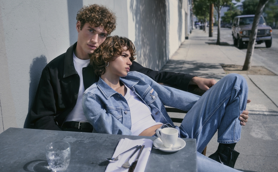 Чоловічі кросівки Calvin Klein Runner Retro Mix з логотипом, білі/чорні, розмір 43 EU