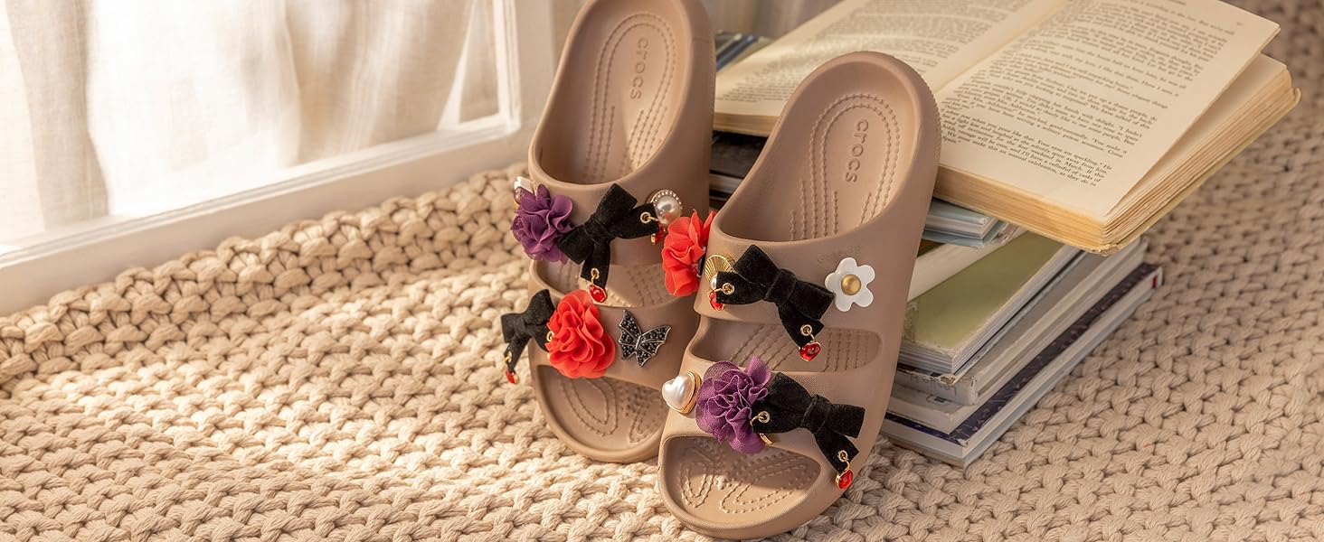 Чобочки Crocs для жінок (42/43 EU, чорний колір)