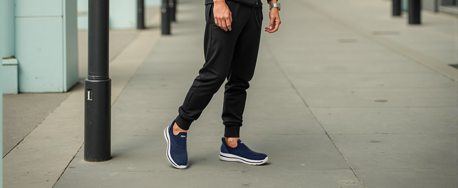 Чоловічі кросівки Slip-On без шнурівків для занять спортом та бігу. Легкі, дихаючі, темно-сині, 43 EU