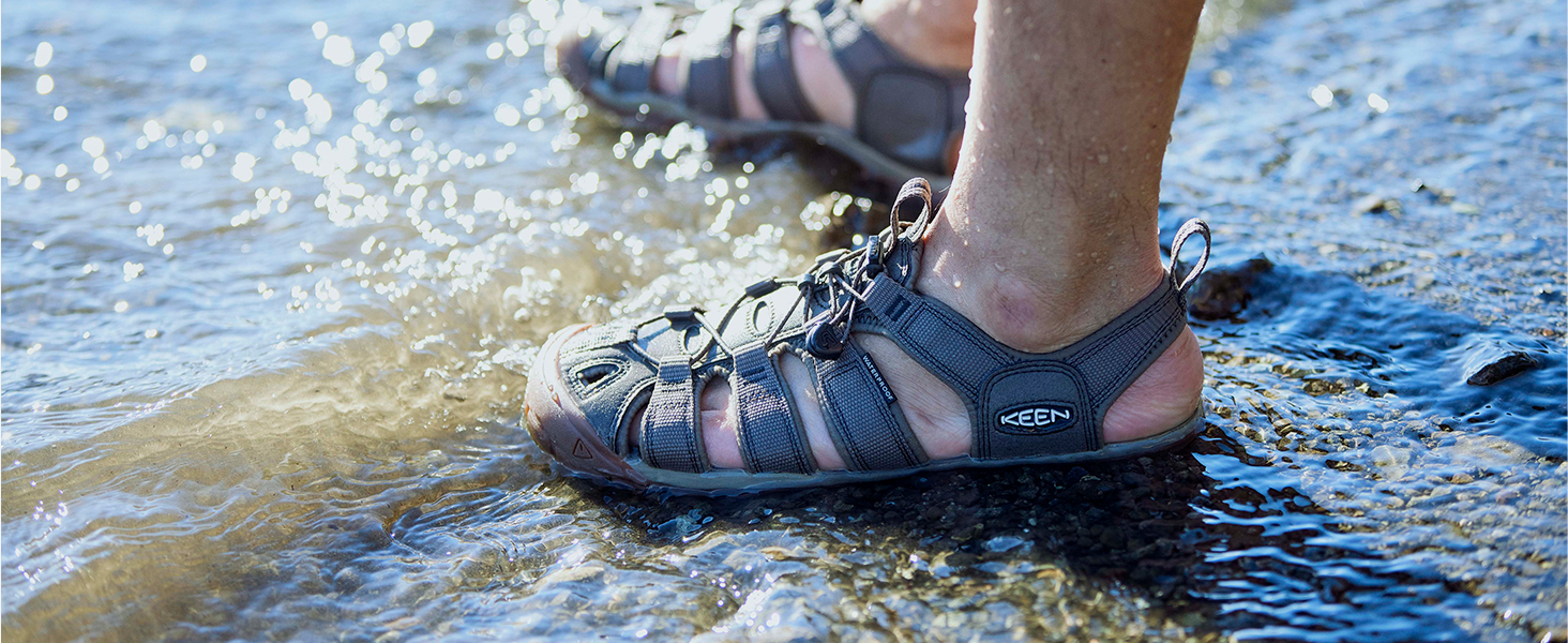 KEEN Clearwater Cnx - чоловічі активоні сандалі, чорний колір, 46 EU