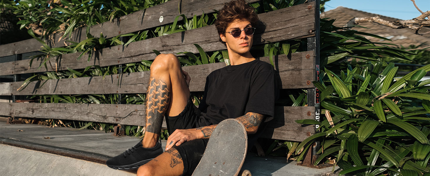 Чоловічі кросівки для бігу та занять спортом Damyuan. Легкі, дихаючі, чорного кольору, 43 EU. Підходять для бігу, тренувань, прогулянок та повсякденного носіння.