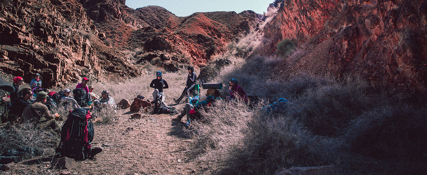 Черевики для хайкінгу SHULOOK чоловічі водонепроникні легкі трекінгові черевики з підтримкою щиколотки, антиковзаючі, спортивні кросівки для кемпінгу та хайкінгу, чорно-червоні, 43 EU