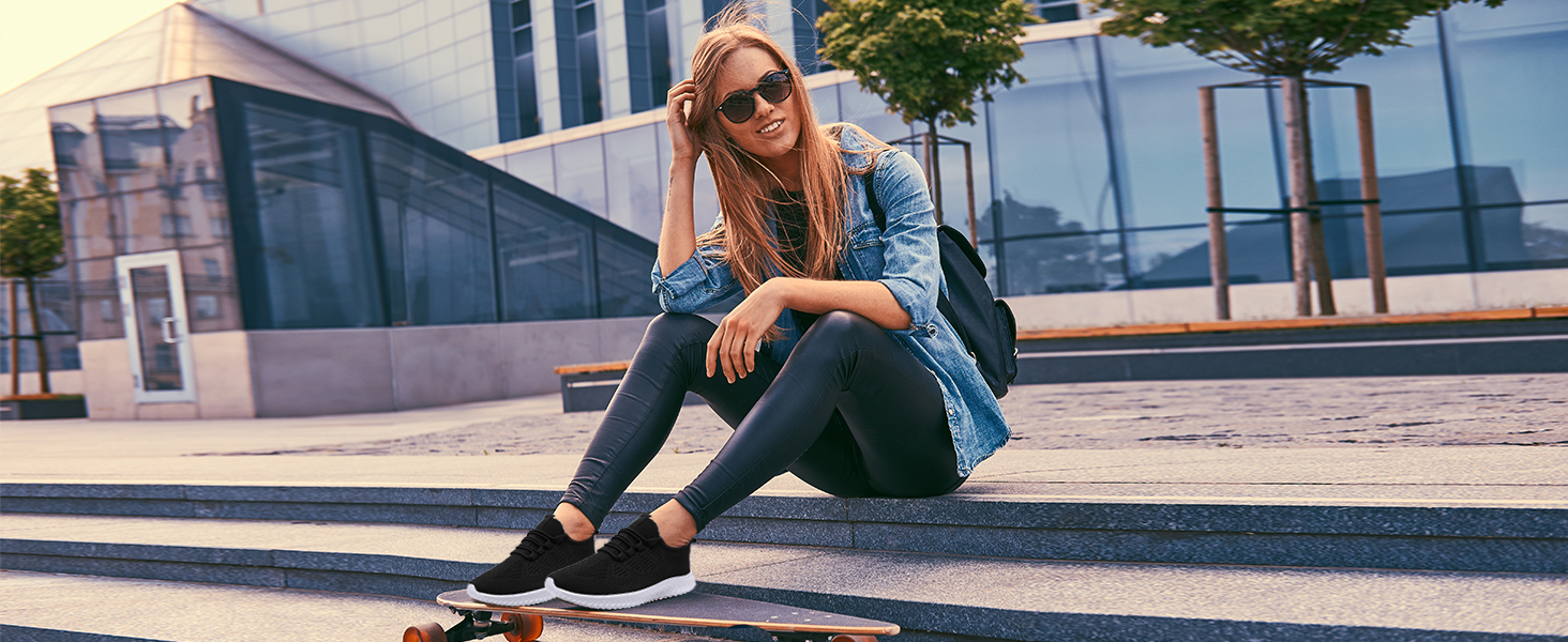 Жіночі кросівки: спортивні, для бігу, фітнесу, тенісу, туризму та відпочинку. Білі, розмір 38 EU