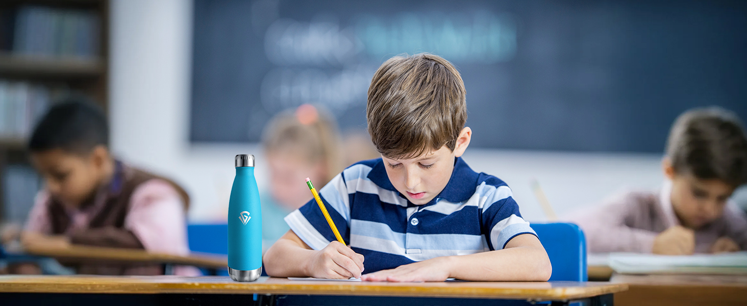 Термос-пляшка 750 мл, термокана з подвійними стінками, підходить для газованої води, без BPA, витокозахисна, ізольована пляшка з нержавіючої сталі для університету, роботи, подорожей, спорту, активного відпочинку, хлопчиків та дівчаток, 750 мл, темно-зелений