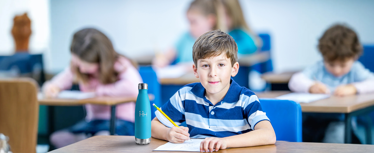 Термос-пляшка 750 мл, ізольована пляшка для води з нержавіючої сталі, без BPA, витокозахисна термопляшка, подвійні стінки, підходить для газованої води, для університету, роботи, подорожей, спорту, активного відпочинку, для хлопчиків та дівчаток, 750 мл, темно-зелений