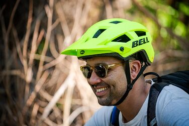 Велошолом Bell Spark 2 матовий, жовтий Hi-Viz, розмір UM/L