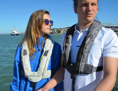 Рятувальний жилет Spinlock DeckVest LITE - Чорний - Легкий - Ультралегкий і низькопрофільний, зручна конструкція