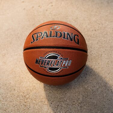 Баскетбольний м'яч Spalding NeverFlat Pro для приміщень і вулиці версія 2022 офіційний розмір 7, 29.5'