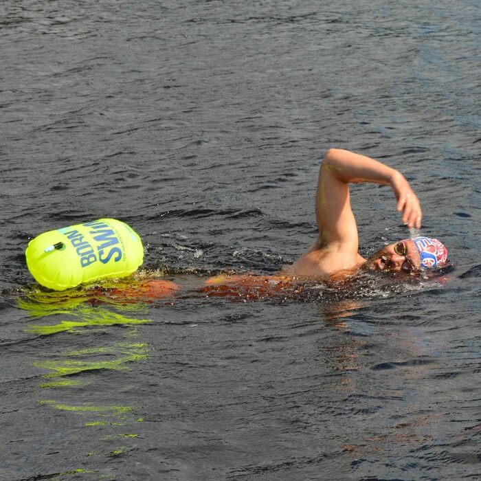 Буй буксируваний унісекс BornToSwim, неоновий зелений (28x49 см)