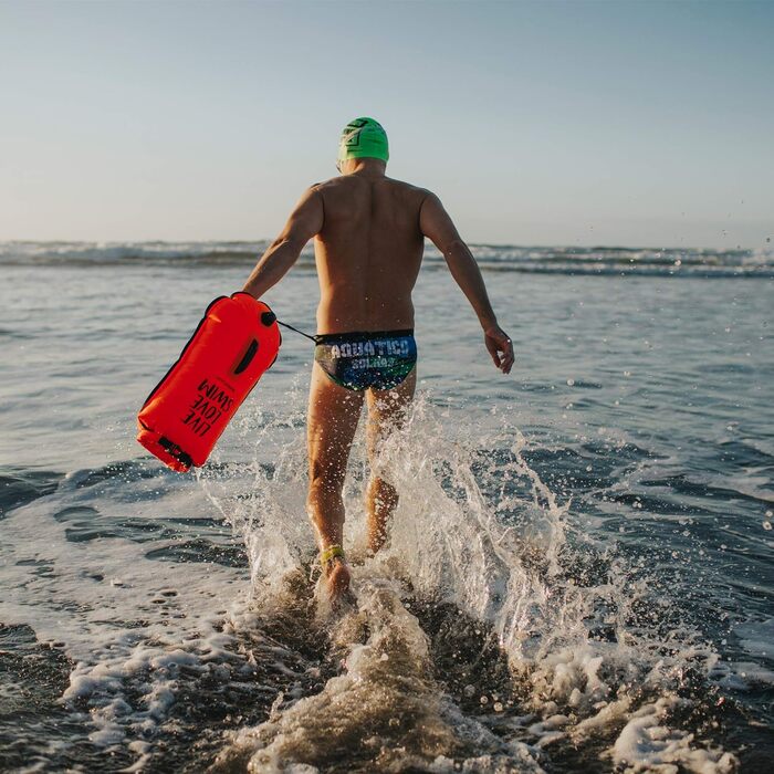 Набір Buddyswim з плавальним буєм на відкритій воді 28 літрів і шапочкою для плавання. Захисний буй для плавання у відкритому морі з водонепроникним відсіком і силіконовою шапочкою для плавання. (помаранчевий)