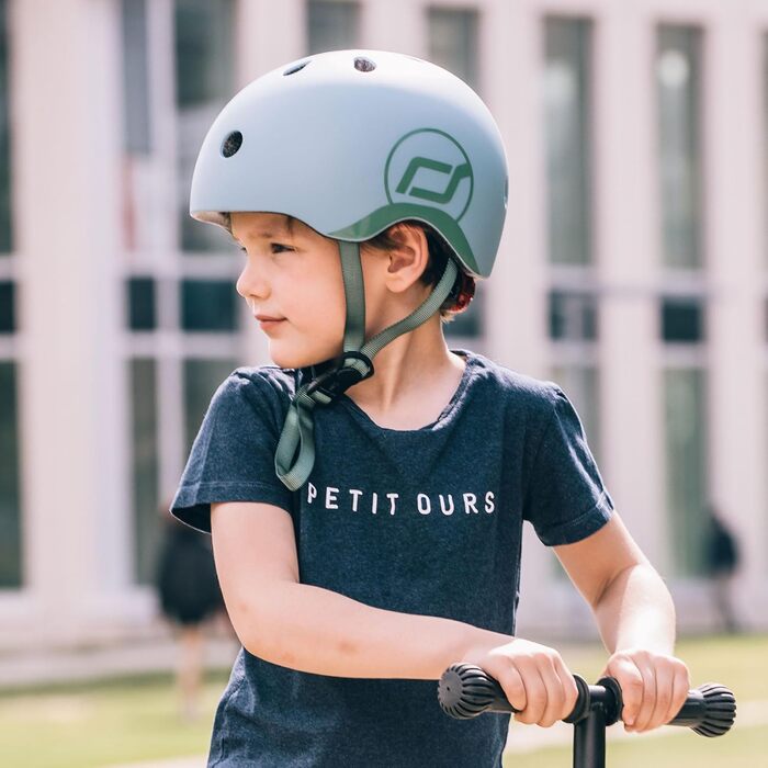 Дитячий шолом Scoot and Ride з регульованими ремінцями, матове покриття, розміри S і M, LED-світло, м'яка флісова підкладка для безпеки