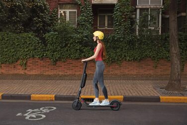 Електросамокат Segway-Ninebot E45D, 20 км/год, запас 45 км, вулиця дозволена