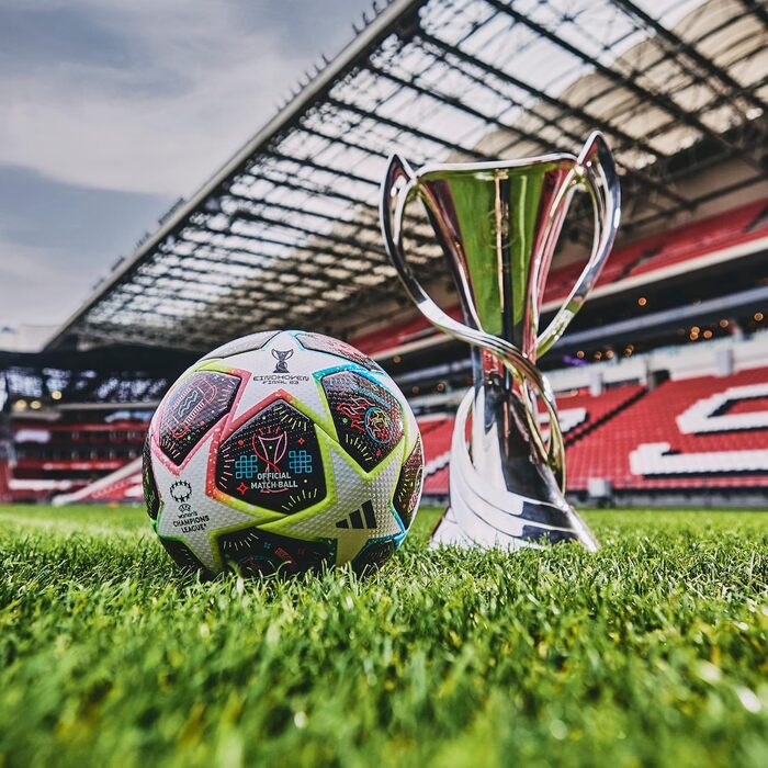 Офіційний футбольний м’яч adidas UCL Pro для жінок, безшовна поверхня, сертифікат FIFA Pro, різні кольори