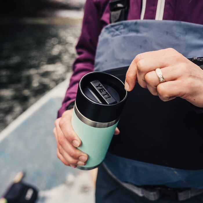 Термос-пляшка YETI Rambler з кришкою Hotshot, чорна, 354 мл