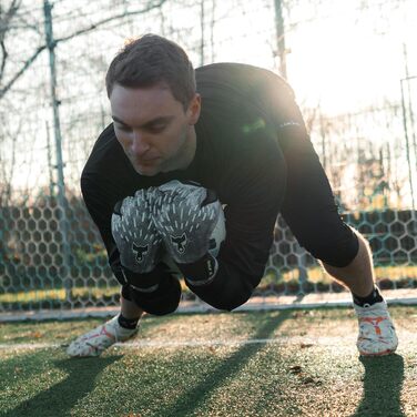 Воротарські рукавички FEARLESS GOALKEEPERS Wolf X – дихаючі, з антиковзким покриттям, негативний крій, відчуття другої шкіри, для дорослих і дітей
