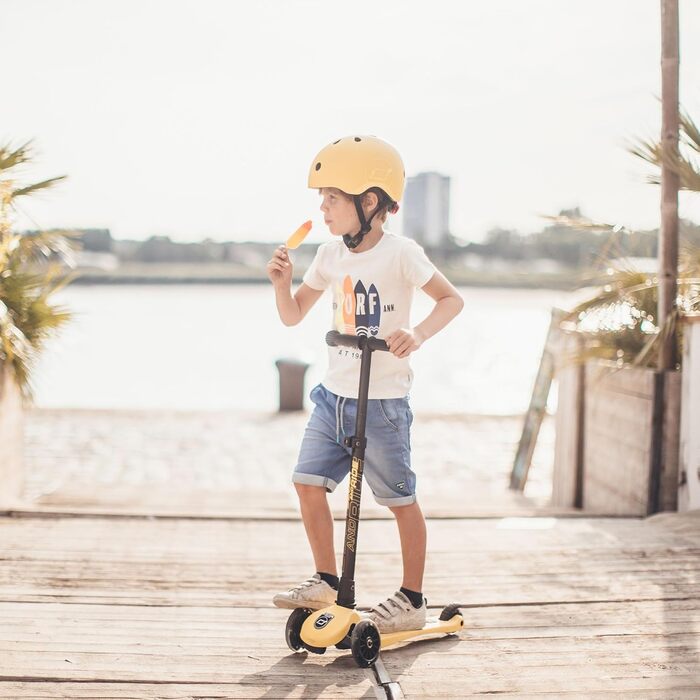 Дитячий шолом Scoot and Ride з регульованими ремінцями, матовим покриттям, LED-підсвіткою та м’якою флісовою підкладкою, розміри S/M