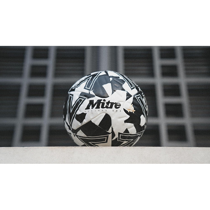 М'яч Mitre Ultimax One, розмір 4, білий