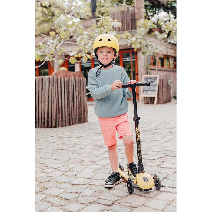 Дитячий шолом Scoot and Ride з регульованими ремінцями, матовим покриттям, LED-підсвіткою та м’якою флісовою підкладкою, розміри S/M