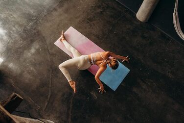 Туристичний килимок для йоги Yoga Design Lab 1,5 мм Тонкий, не ковзає, складний, легкий, килимок/рушник, можна прати в пральній машині з ременем для перенесення (Thar, 1,5 мм)