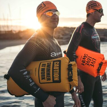 Набір Buddyswim з плавальним буєм на відкритій воді 28 літрів і шапочкою для плавання. Захисний буй для плавання у відкритому морі з водонепроникним відсіком і силіконовою шапочкою для плавання. (помаранчевий)