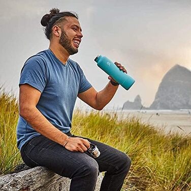 Термобутилка HYDRO FLASK 621 мл, вакуумна, нержавіюча сталь, спортивна пляшка з кришкою Flex Cap, стандартне горло, чорна, придатна для миття в посудомийній машині