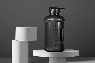 Мотиваційна пляшка для води H2O Capsule INSPO 1,9 л з трубочкою, часовими позначками, зручним ремінцем, BPA-free, Jet Black, герметична, харчовий пластик