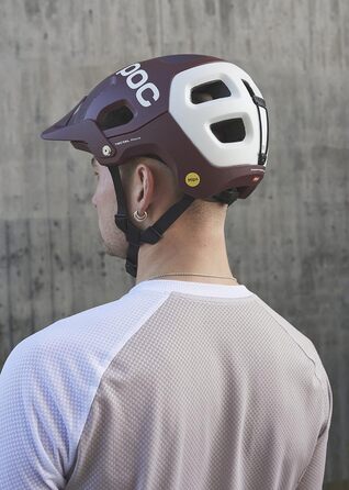 Велошолом POC Tectal Race для трейлу, ендуро та ол-маунтін з армуванням арамідом, регулюванням розміру та захистом MIPS
